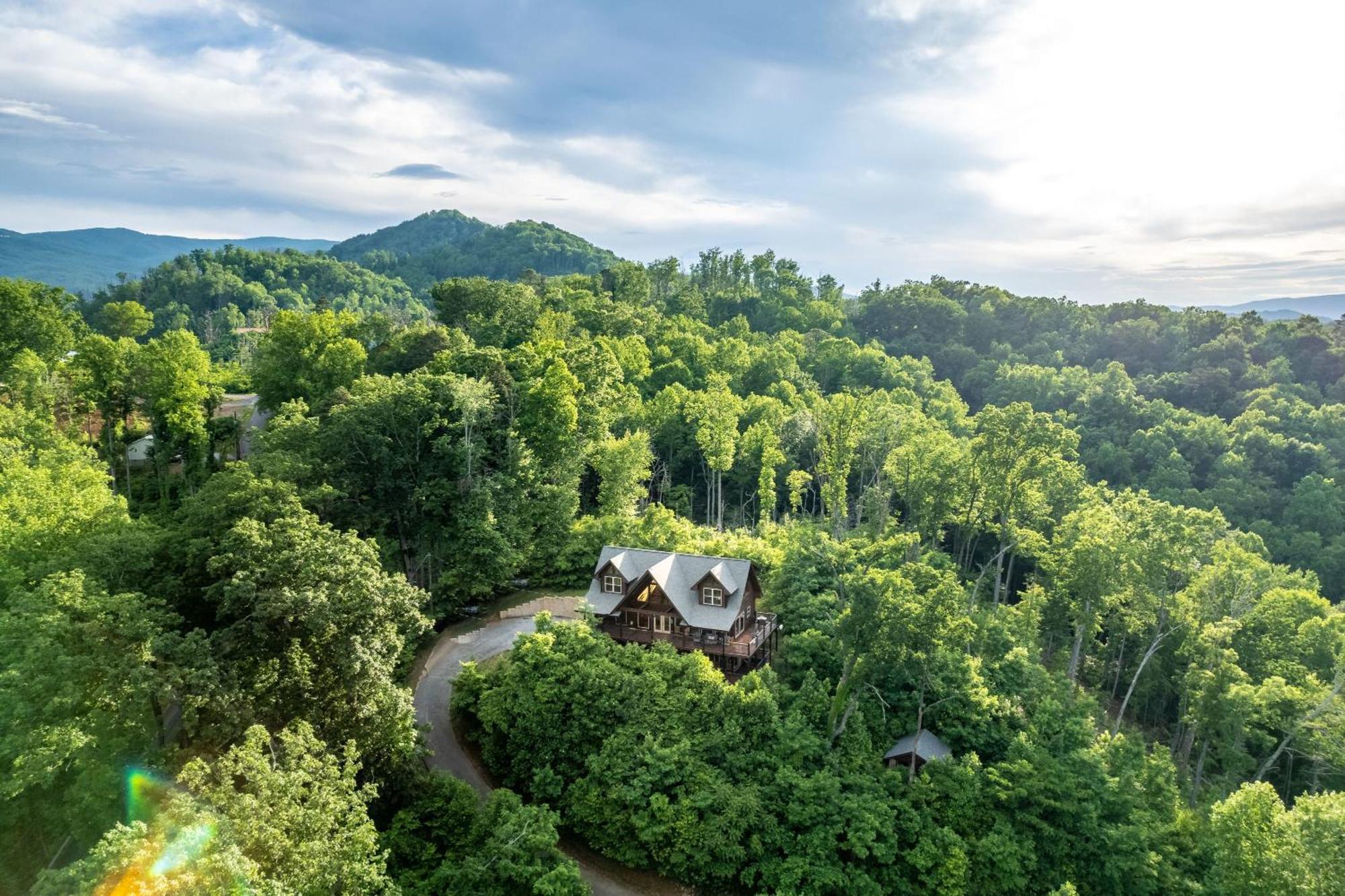 The Solstice - Amenities Galore Mountain Retreat Гатлинбург Экстерьер фото